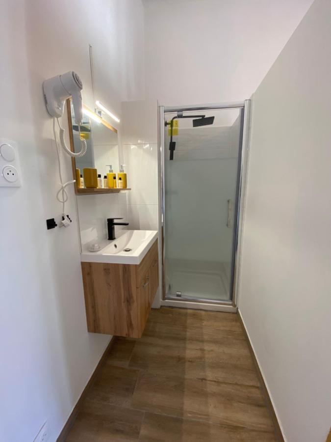 Capstay Roubaix Lille Private Shower & Netflix Екстер'єр фото